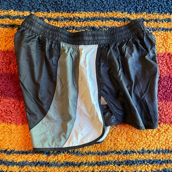 AV Ultra Light Jogger Shorts - Picture 3 of 4